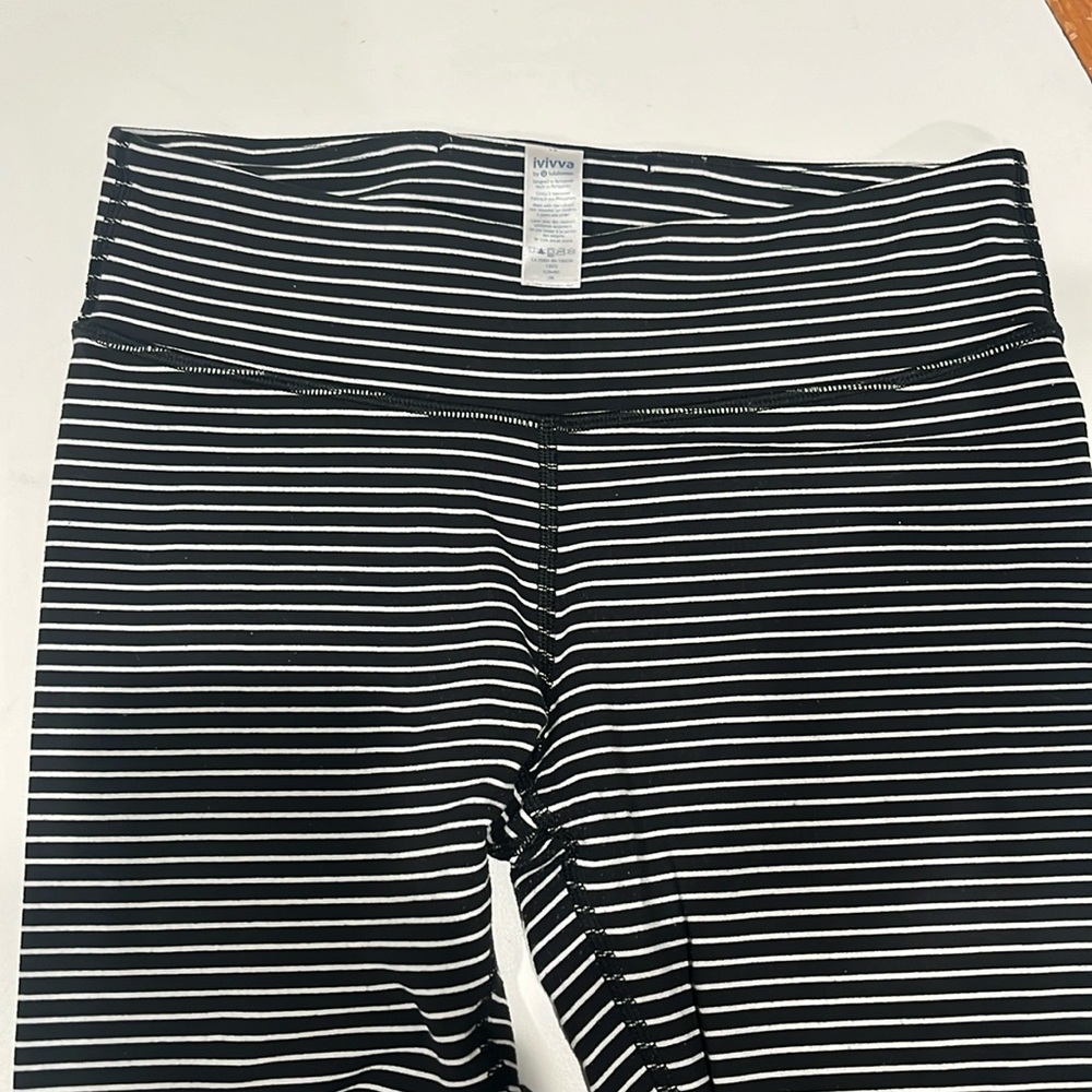 lululemon ivivva striped rhythmic leggings size 14